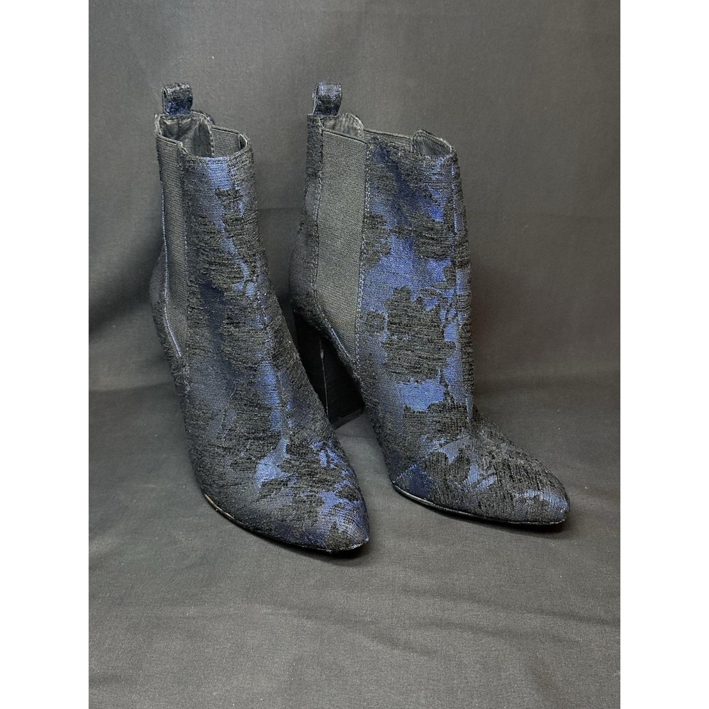 Vince Camuto Boots Womens Size 7.5 Blue Floral Jacquard Chelsea Ankle Booties